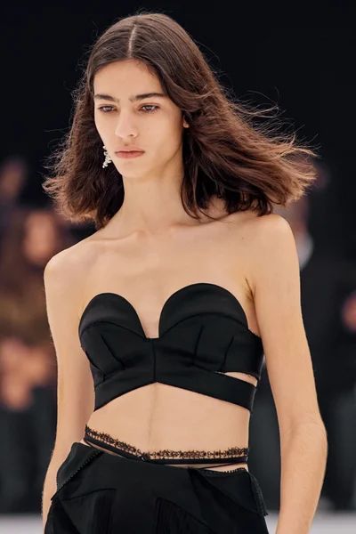 Look 3